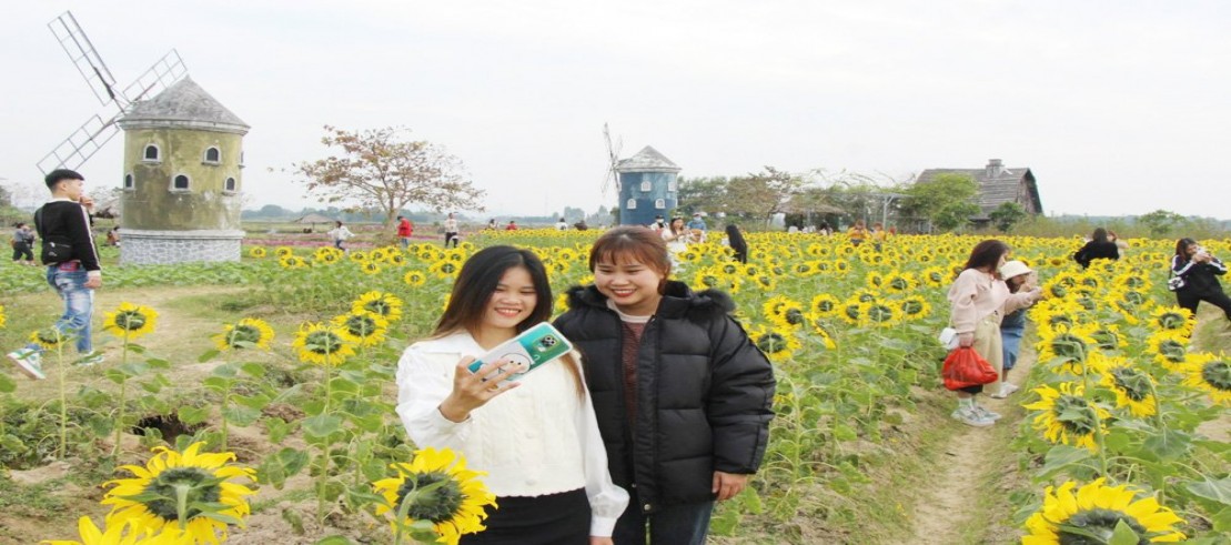 Bắc Giang: Điểm vui chơi, mua sắm đông khách dịp Tết Dương lịch