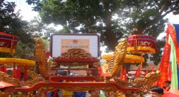 Đình và lễ hội làng Chiền