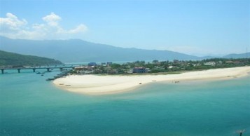 Du ngoạn 10 vịnh biển đẹp nhất Việt Nam